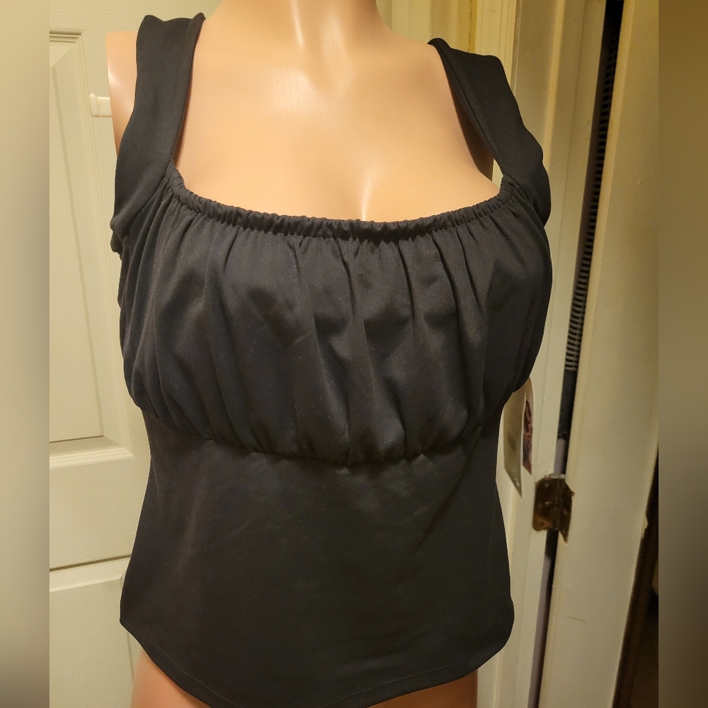 Chic Black Women's Tank Top